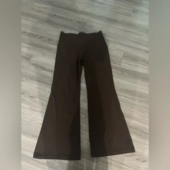 LIKE NEW Athleta Salutation Stash Flare Pant Toasted Brown - Picture 4 of 7